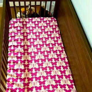 Crib Sheet Fushia Butterfly Organic Cotton by Winter Water Factory